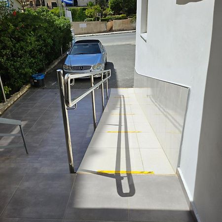 Polyxeni Hotel Apartments Limassol Ngoại thất bức ảnh