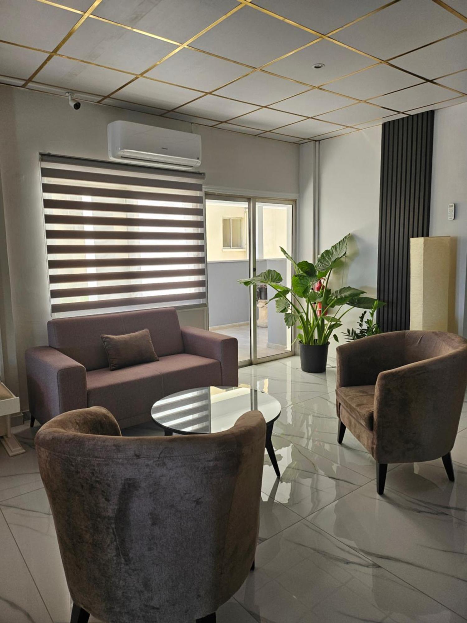 Polyxeni Hotel Apartments Limassol Ngoại thất bức ảnh