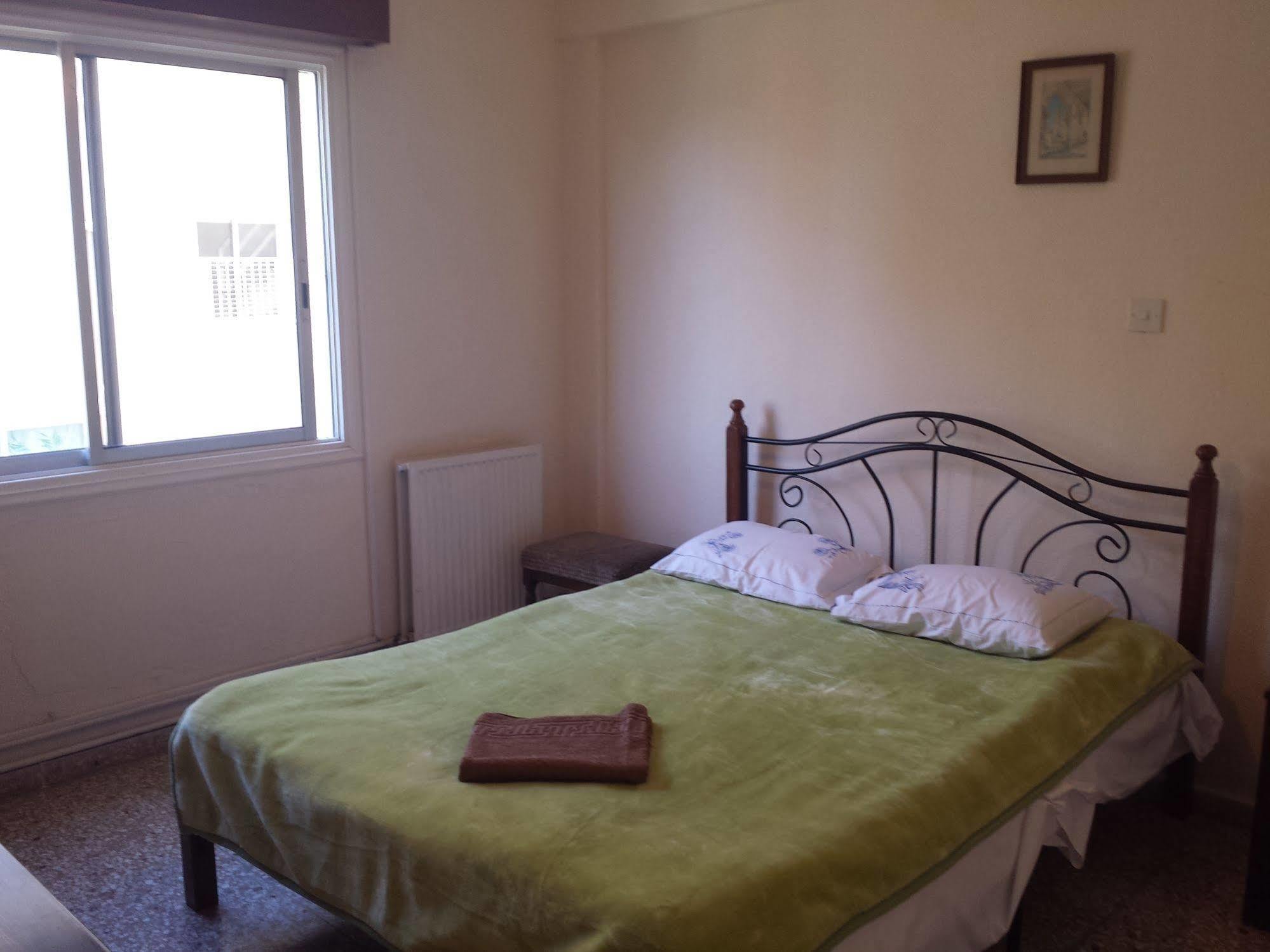 Polyxeni Hotel Apartments Limassol Ngoại thất bức ảnh