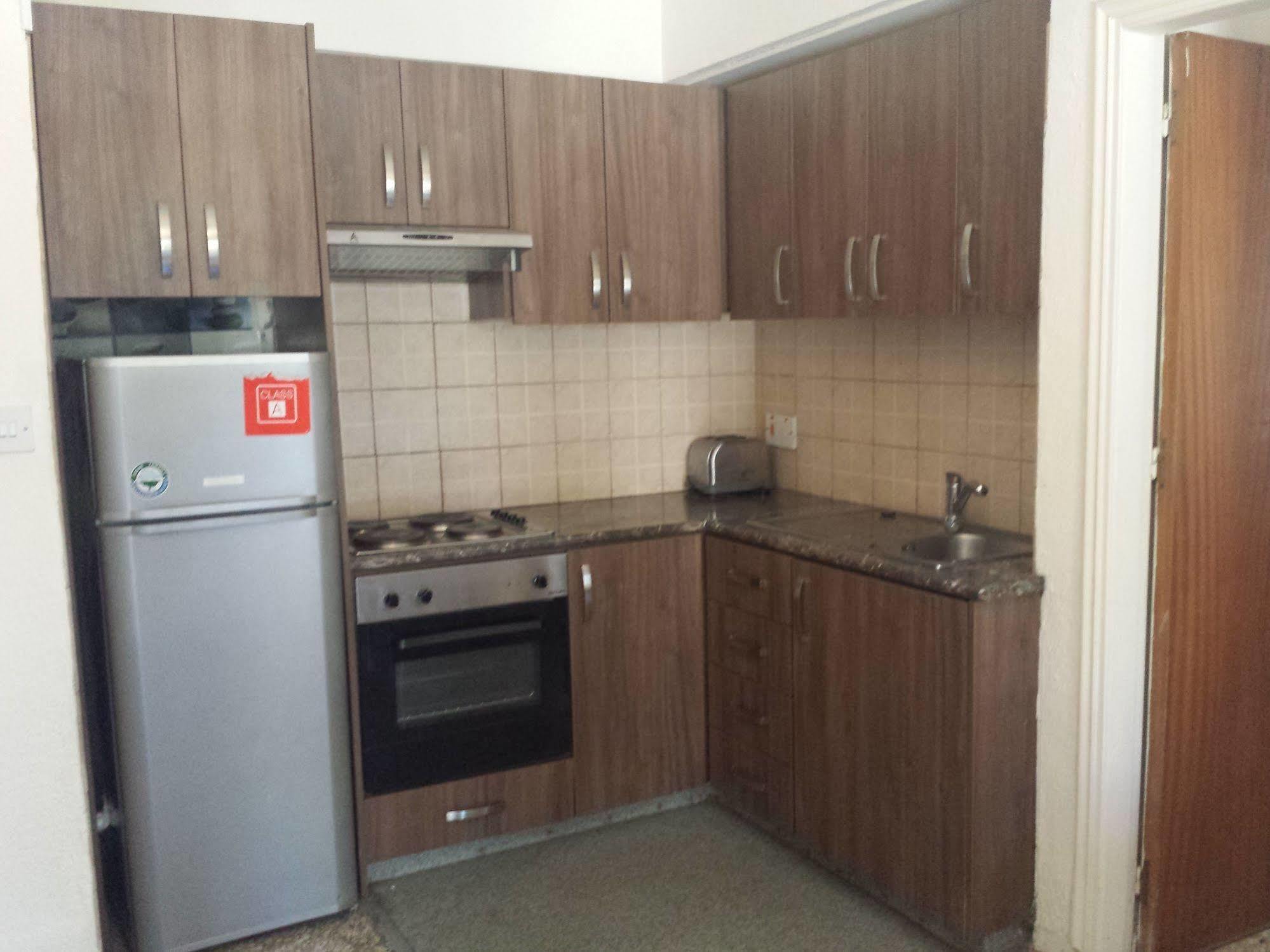 Polyxeni Hotel Apartments Limassol Ngoại thất bức ảnh