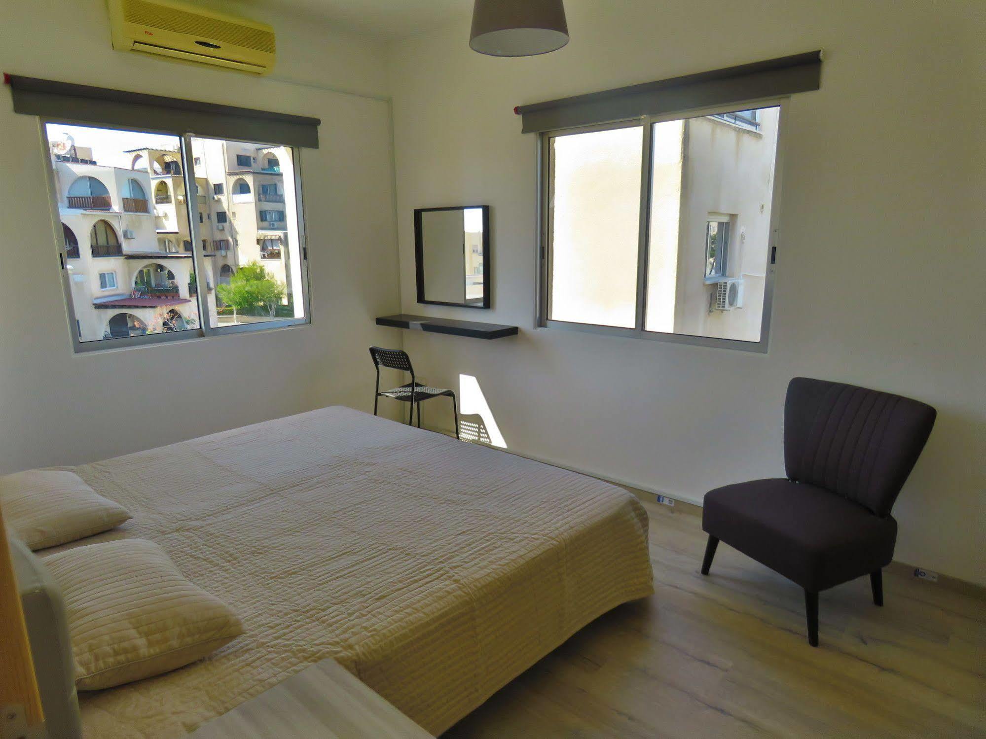 Polyxeni Hotel Apartments Limassol Ngoại thất bức ảnh